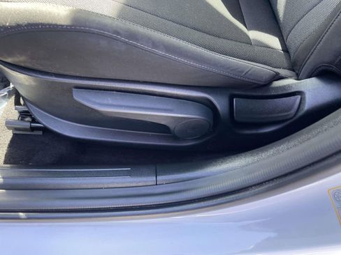 Used 2024 Hyundai Elantra SE image 29