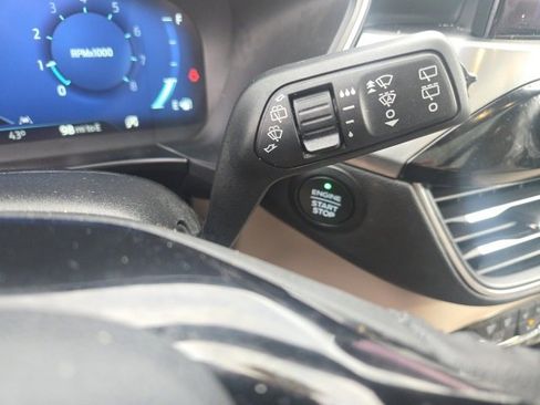 Used 2021 Ford Escape Titanium w/ Class II Trailer Tow Package image 22