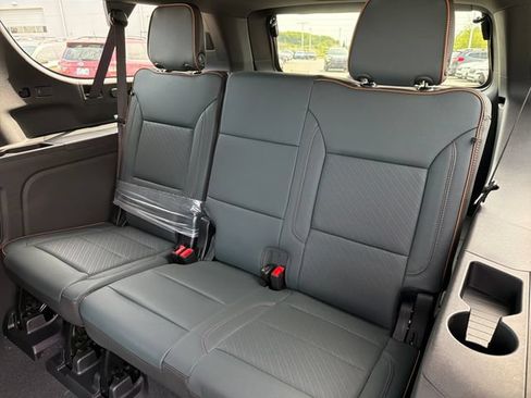 New 2026 GMC Yukon XL AT4 w/ AT4 Premium Plus Package AWD/4WD image 20