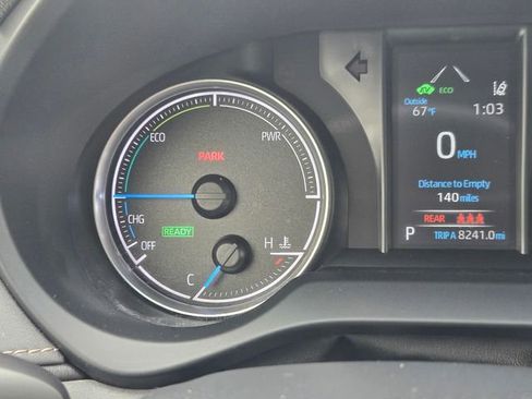 Used 2022 Toyota Venza LE image 19