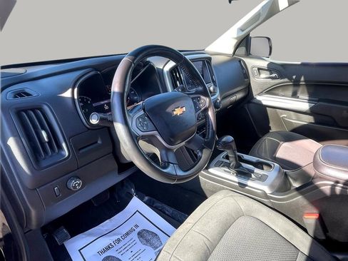 Used 2019 Chevrolet Colorado LT w/ LT Convenience Package image 12