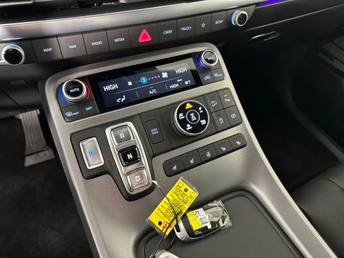 Used 2025 Hyundai Palisade Calligraphy image 20