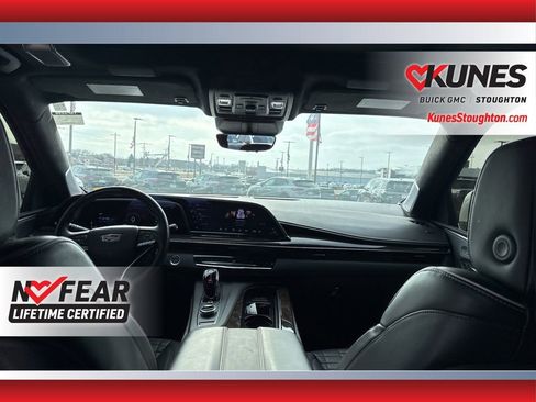 Used 2024 Cadillac Escalade ESV Sport Platinum w/ LPO, ONYX Package image 43