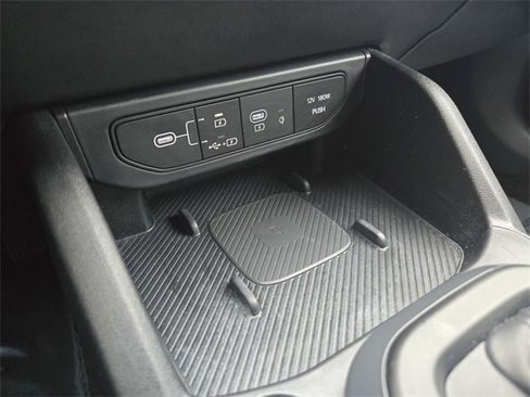 Certified 2025 Kia K4 EX image 16