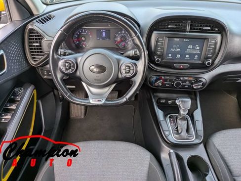 Used 2020 Kia Soul GT-Line FWD image 19
