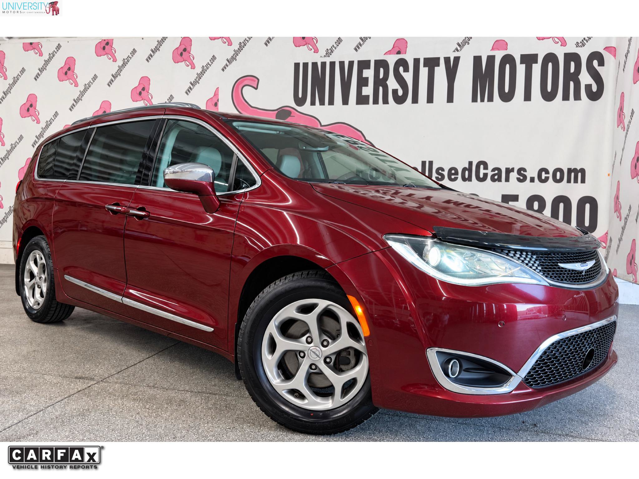 Used 2019 Chrysler Pacifica Limited w/ Tire & Wheel Group FWD image 1
