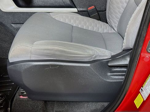 Used 2022 Toyota Tundra SR5 w/ SR5 Convenience Package image 17