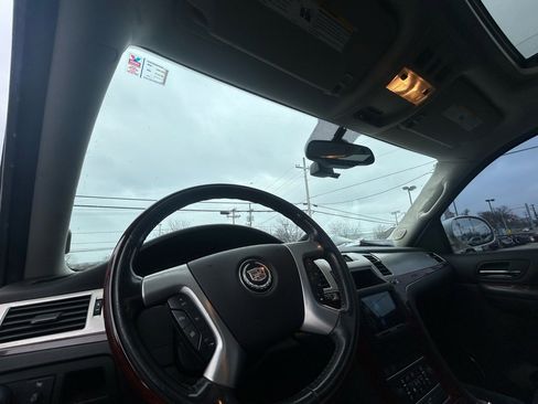 Used 2008 Cadillac Escalade AWD image 14
