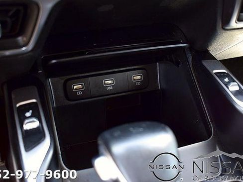 Used 2021 Kia Sorento S w/ Panoramic Sunroof Package AWD/4WD image 23