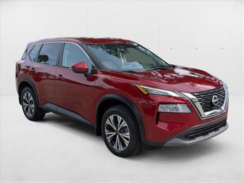 Used 2022 Nissan Rogue SV image 3