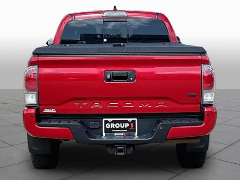 Used 2022 Toyota Tacoma TRD Off-Road w/ Technology Package AWD/4WD image 4