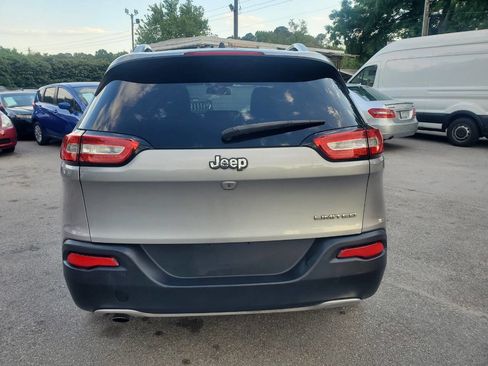 Used 2016 Jeep Cherokee Limited FWD image 6