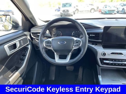 Used 2023 Ford Explorer XLT w/ Equipment Group 202A AWD/4WD image 13