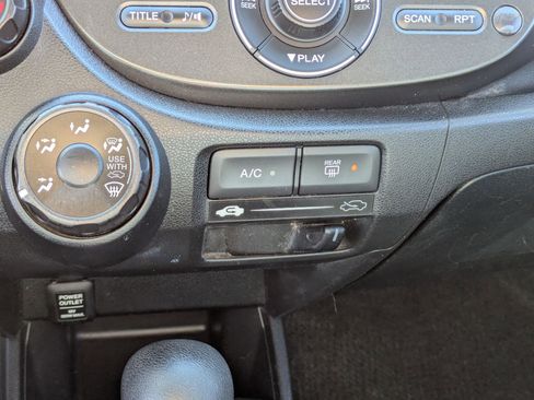 Used 2012 Honda Fit Sport image 22