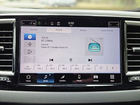 Used 2023 Chrysler Pacifica Touring-L image 23