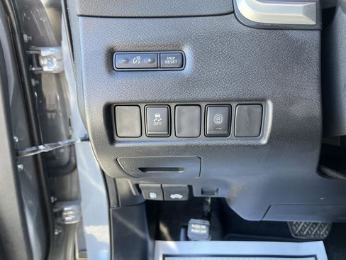 Used 2024 Nissan Murano SV w/ SV Midnight Edition Package AWD/4WD image 30