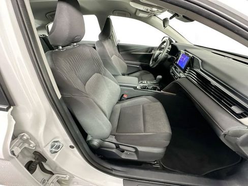 Used 2025 Toyota Camry LE image 26