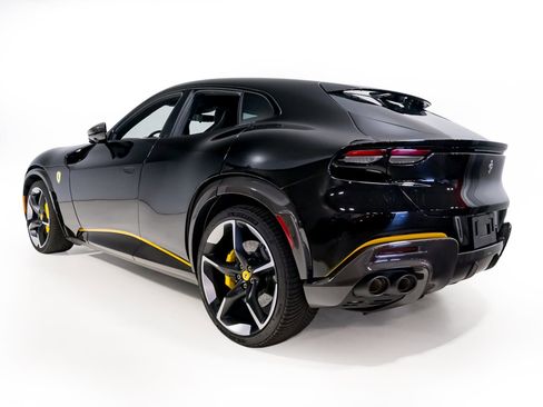 Used 2024 Ferrari Purosangue image 4