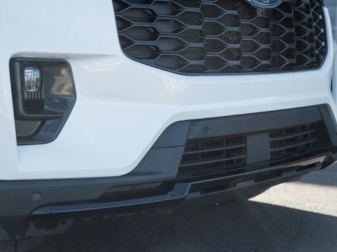 Used 2025 Ford Explorer ST-Line w/ ST-Line Street Pack image 13