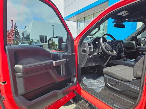Used 2019 Ford F150 XLT w/ Equipment Group 302A Luxury AWD/4WD image 26