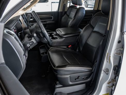 Used 2022 RAM 3500 Laramie w/ Chrome Appearance Group image 30