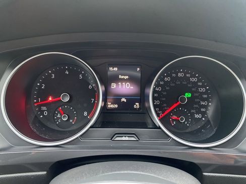 Used 2020 Volkswagen Tiguan SE w/ Panoramic Sunroof Package image 7