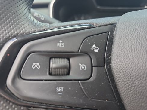 Used 2023 Chevrolet TrailBlazer LT FWD image 24