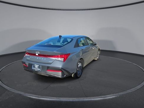 New 2026 Hyundai Elantra Blue image 8