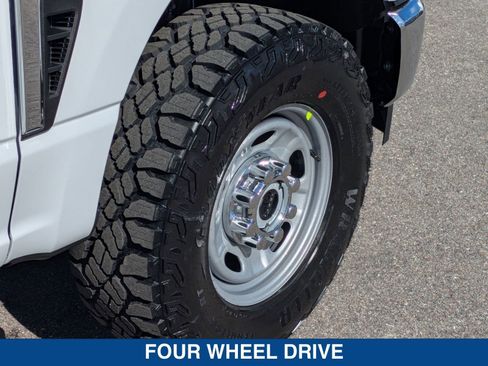 New 2026 Ford F250 XL w/ XL Off-Road Package image 13