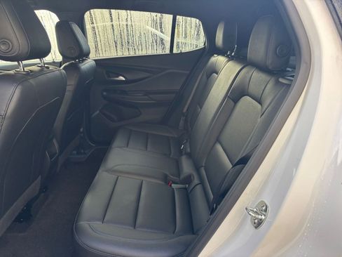 Used 2025 Buick Envista Sport Touring image 25