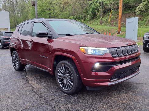 Certified 2022 Jeep Compass High Altitude AWD/4WD image 2