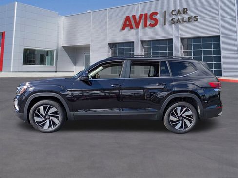 Used 2025 Volkswagen Atlas SE image 10