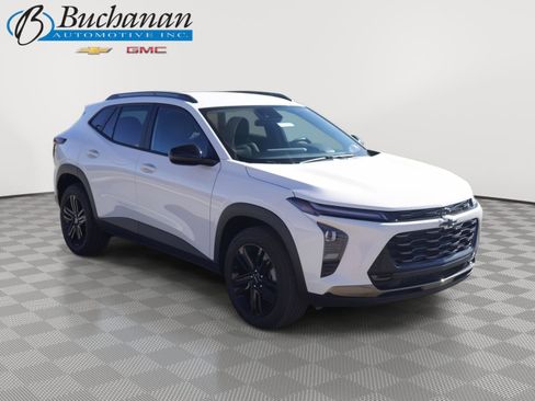 New 2026 Chevrolet Trax ACTIV w/ Driver Confidence Package image 1