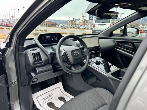 Used 2023 Toyota bZ4X XLE w/ Weather Package image 10