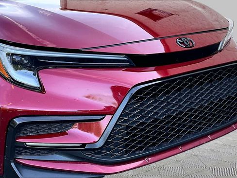 Certified 2025 Toyota Corolla SE FWD image 29