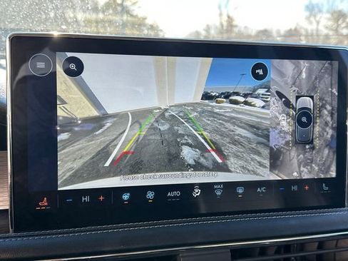 Used 2025 Lincoln Corsair AWD w/ Equipment Group 101A image 30