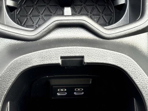 Used 2024 Toyota RAV4 XLE AWD/4WD image 28