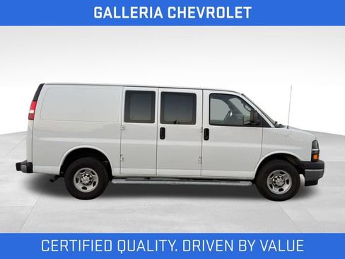 Used 2024 Chevrolet Express 2500 w/ Driver Convenience Package RWD image 2
