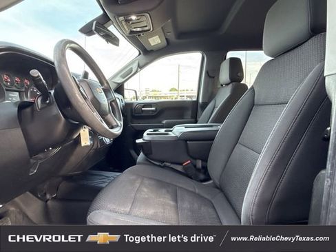 Used 2020 Chevrolet Silverado 1500 Custom w/ Infotainment Package RWD image 27