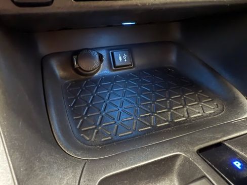 Used 2019 Toyota RAV4 XSE image 19