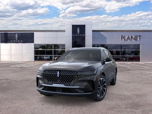 New 2026 Lincoln Nautilus Reserve AWD/4WD image 2