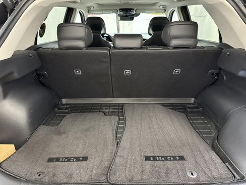 Used 2024 Kia Niro SX Touring image 30