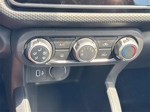 New 2025 Nissan Kicks Play S image 29