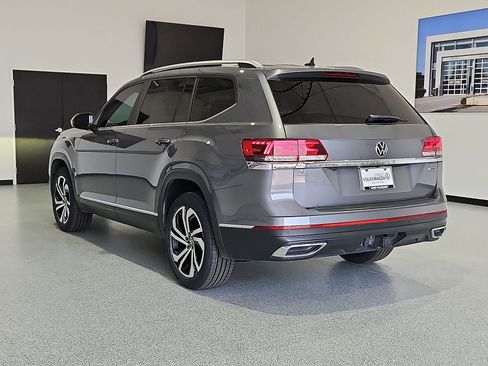 Used 2022 Volkswagen Atlas SEL AWD/4WD image 6