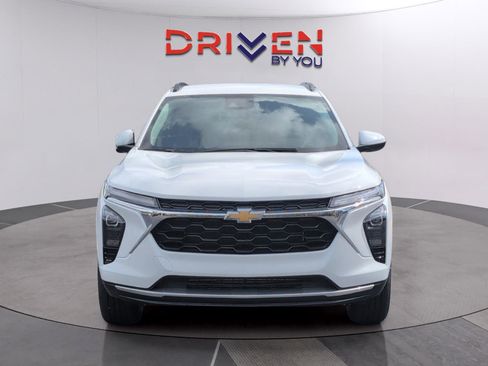 New 2026 Chevrolet Trax LT w/ Driver Confidence Package image 8