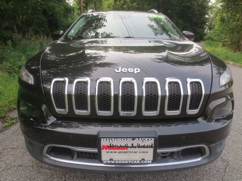 Used 2016 Jeep Cherokee Limited w/ Luxury Group AWD/4WD image 3