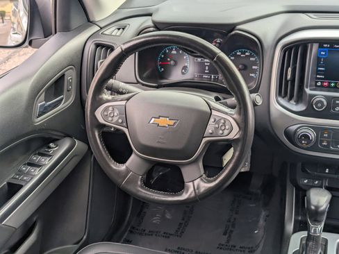 Used 2022 Chevrolet Colorado LT w/ Luxury Package image 13