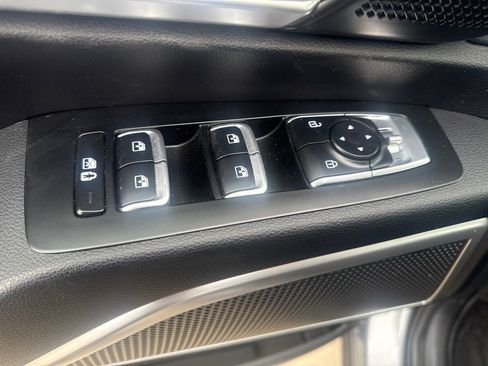 Used 2023 Kia Telluride S image 19