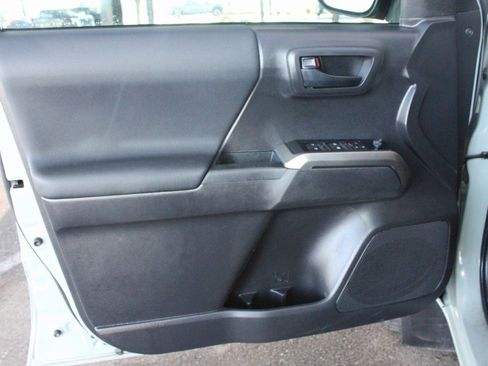 Certified 2023 Toyota Tacoma 4x4 Double Cab image 19