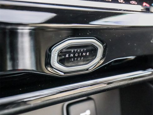 New 2026 Jeep Grand Cherokee Limited image 32